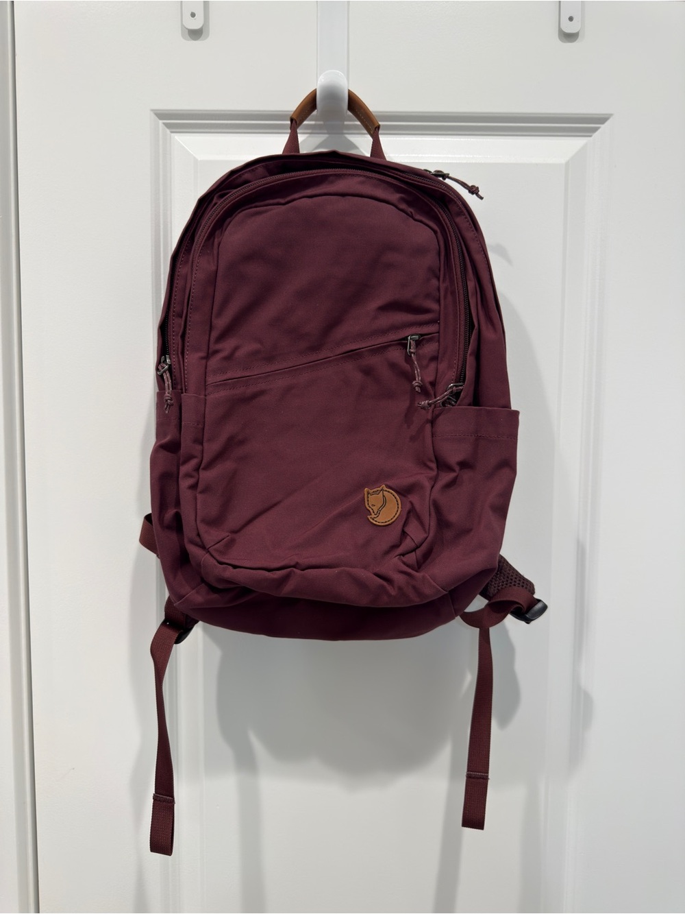 Fjallraven Kanken-Style Backpack - Deep Maroon